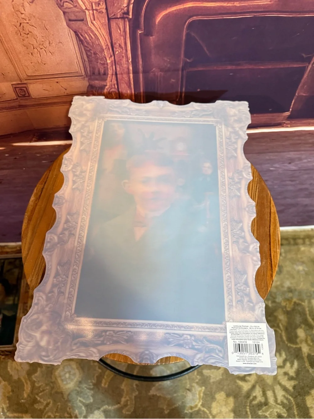 Vintage Look Faux Framed Portrait Halloween Lenticular Spooky Haunted Home